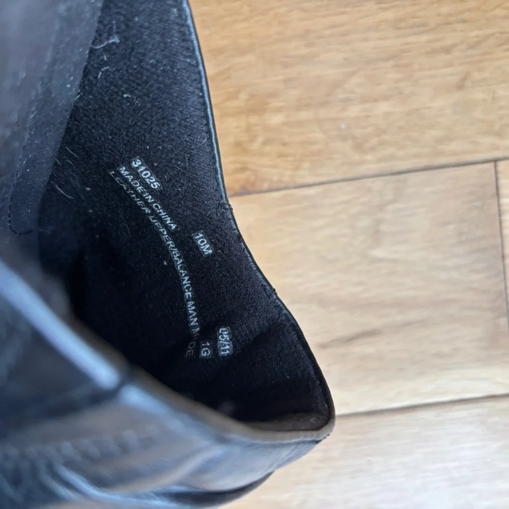 Clarks Black Slip On Leather Clogs - Size 10 Medium - Picture 11 of 11